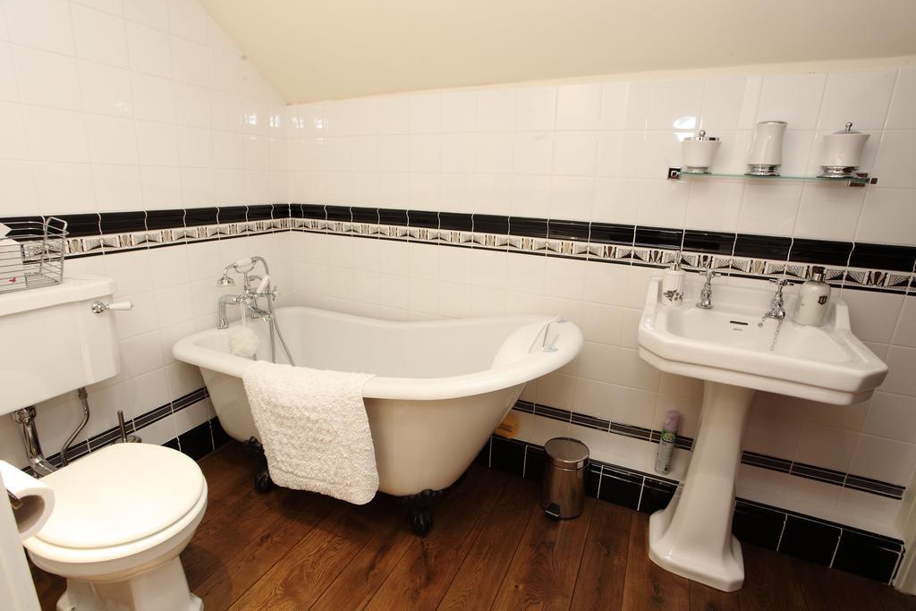 The Homestead Carnforth Room photo